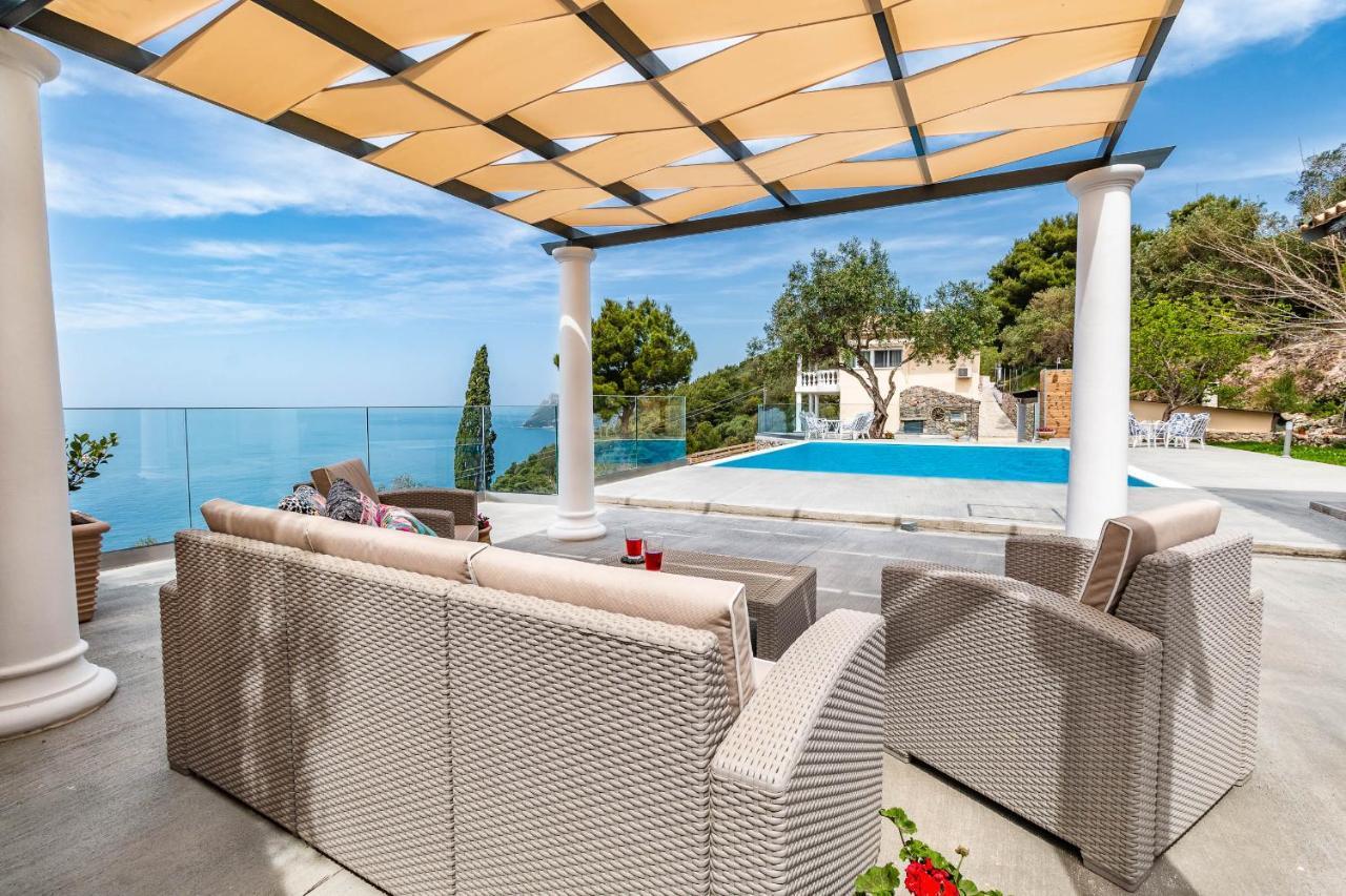 Ocean View - Luxury Villa Nefeli Kontogialos ภายนอก รูปภาพ