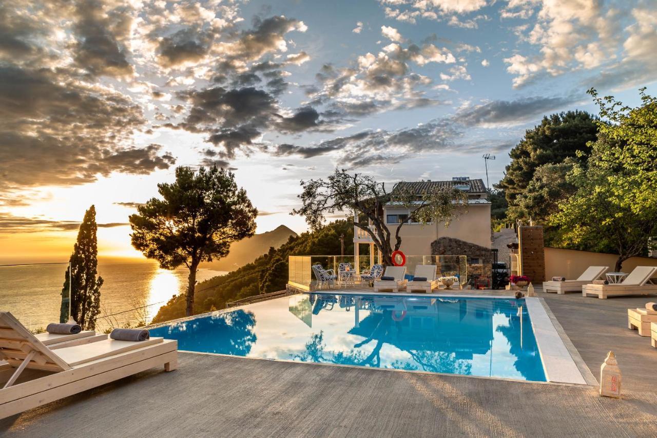Ocean View - Luxury Villa Nefeli Kontogialos ภายนอก รูปภาพ